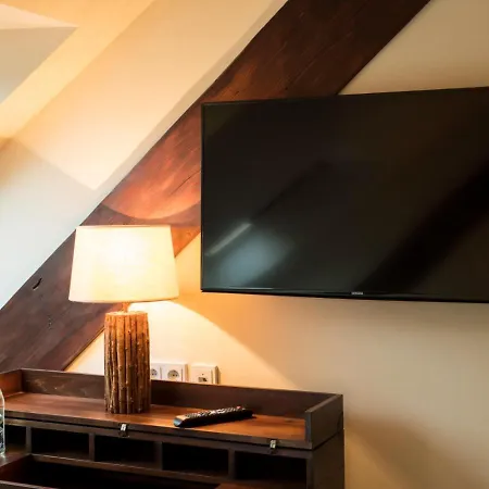 Tierparkhotel Hertefeld فندق