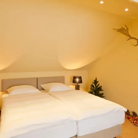Tierparkhotel Hertefeld * فيزه