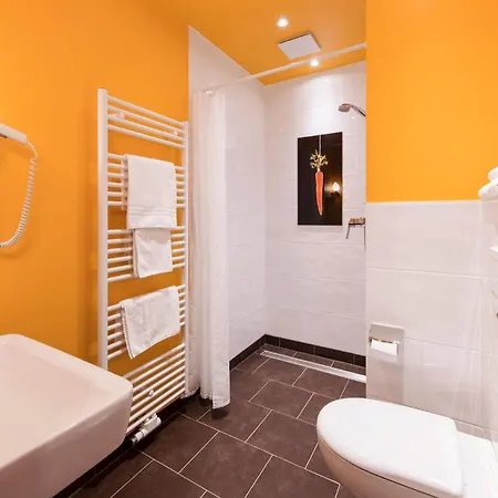 فندق Tierparkhotel Hertefeld
