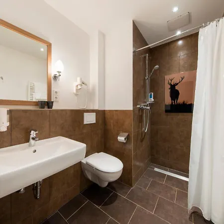 Tierparkhotel Hertefeld فيزه