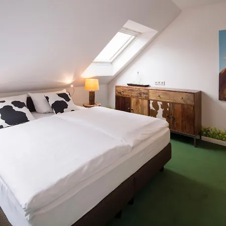 Tierparkhotel Hertefeld فندق فيزه